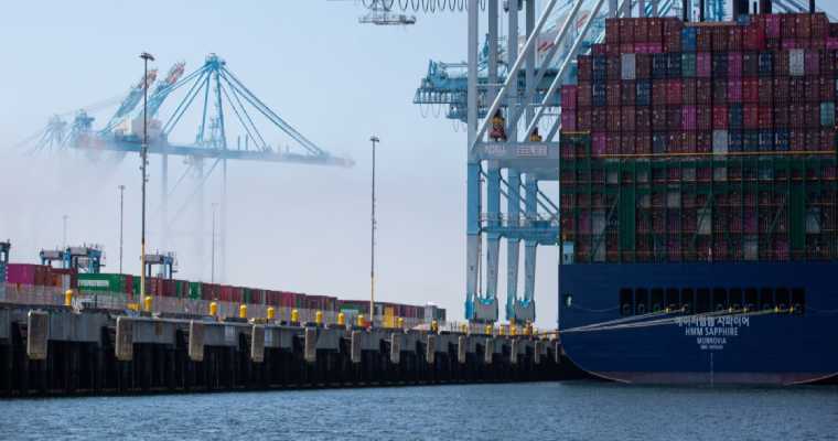 Northern Europe faces major port bottleneck with dozens of ships still en route
