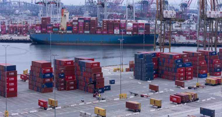 Spot rates from China to U.S. West Coast jump 31% in wake of trade pause